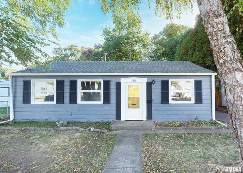 3810 11th Ave, Moline, IL, 61265-2408 | Card Image