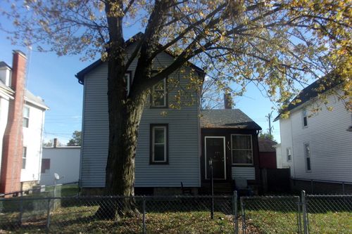 932 S Washington Ave, Kankakee, IL, 60901-5055 | Card Image