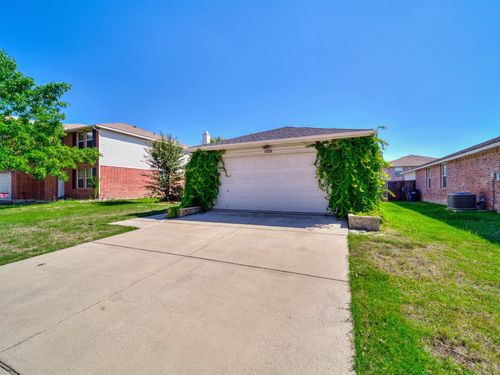 1928 Riverchase Ln, Justin, TX, 76247-6752 | Card Image