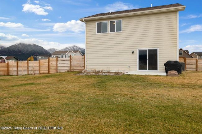 365 Little Greys Loop, House other with 4 bedrooms, 3 bathrooms and null parking in Etna WY | Image 4