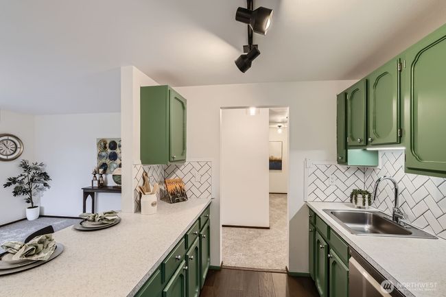 APT-101 - 3434 25 Th Ave W, Condo with 2 bedrooms, 2 bathrooms and 1 parking in Seattle WA | Image 9