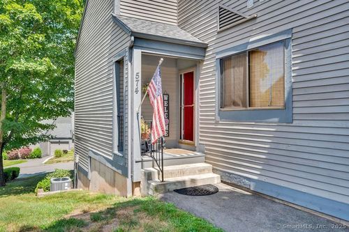 574-574 Pilgrim Hbr, Wallingford, CT, 06492-5445 | Card Image