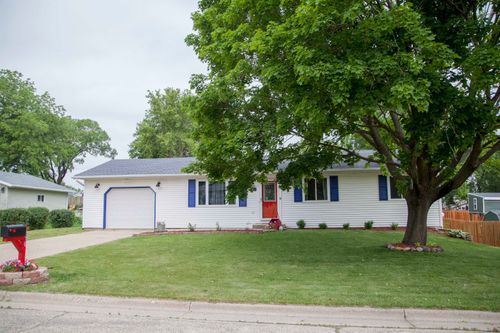216 W Valley St, Dodgeville, WI, 53533-1814 | Card Image