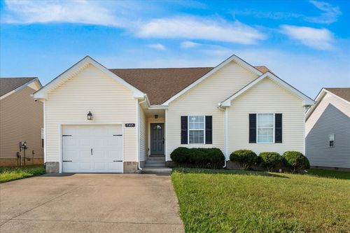 547 Fox Trot Dr, Clarksville, TN, 37042-6487 | Card Image