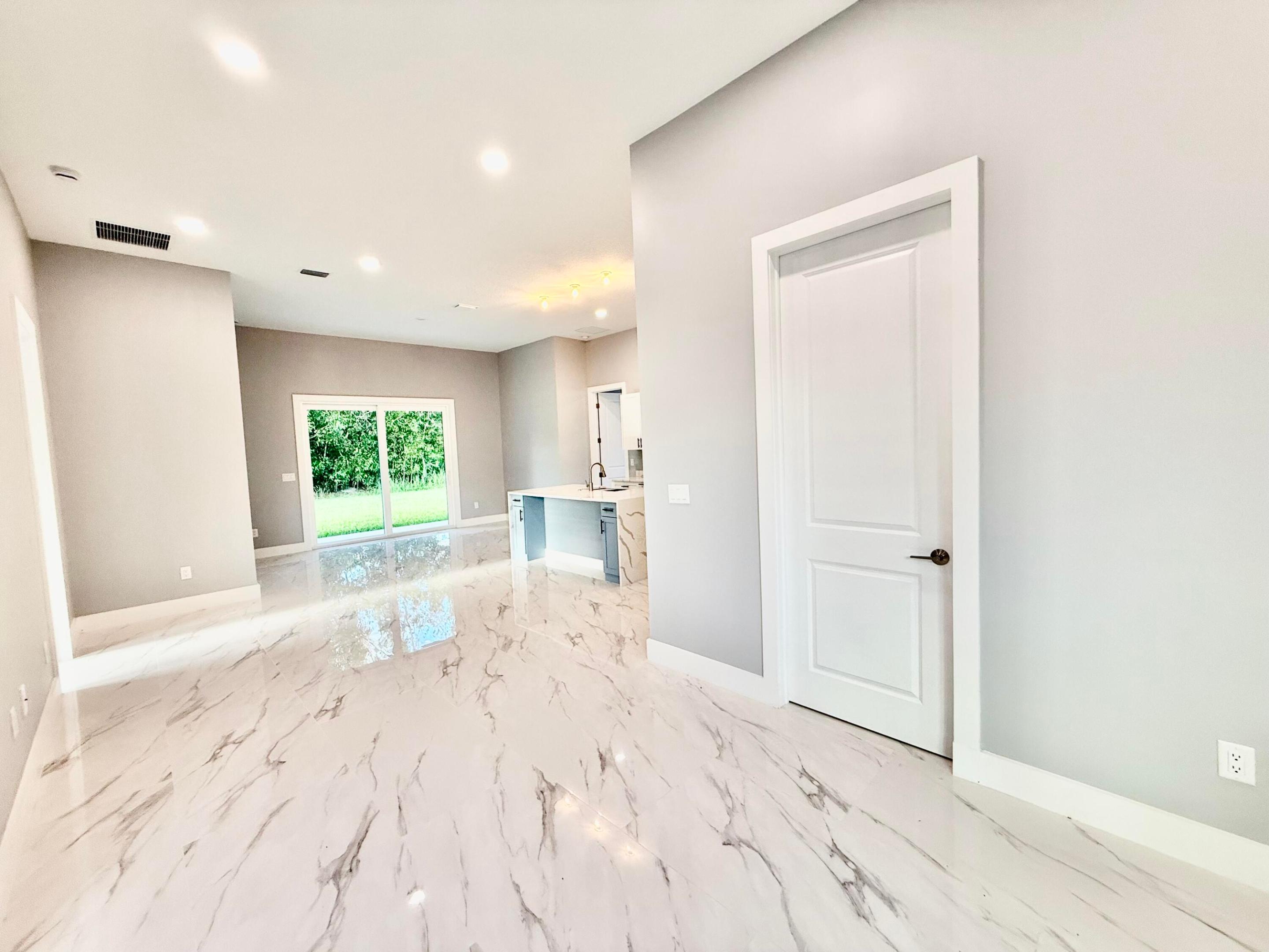 Residential Lease in Port St Lucie 5