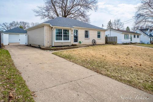 3766 Parkland Avenue Sw, Wyoming, MI, 49509 | Card Image