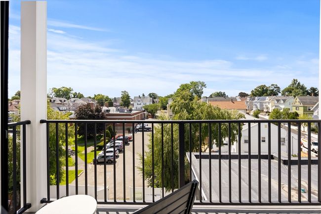 APT-206 - 10 Somerset Ave, Condo with 2 bedrooms, 2 bathrooms and 1 parking in Winthrop MA | Image 13
