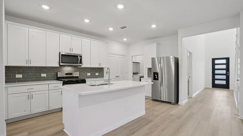 704 Dotty Dr, Mckinney, TX, 75071-8823 | Card Image