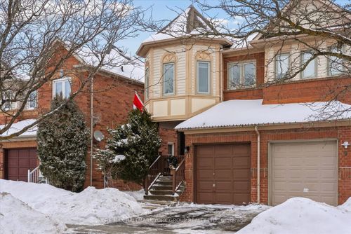 11 Snedden Ave, Aurora, ON, L4G7J6 | Card Image