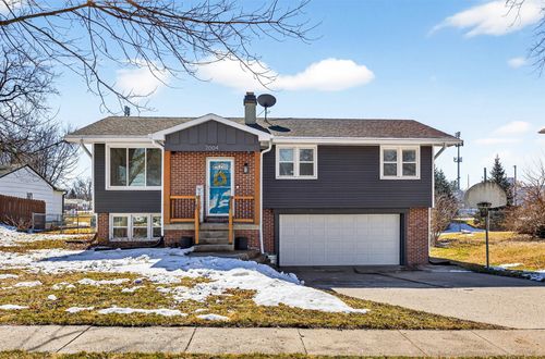 7004 Twana Dr, Urbandale, IA, 50322-1865 | Card Image