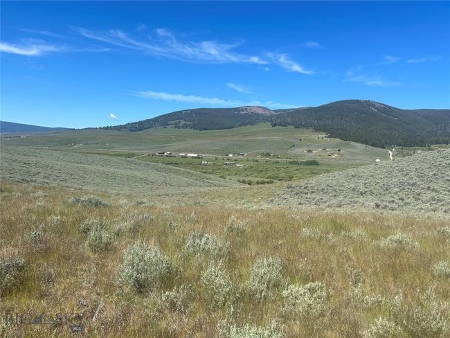 Lot in Spring | Image 6