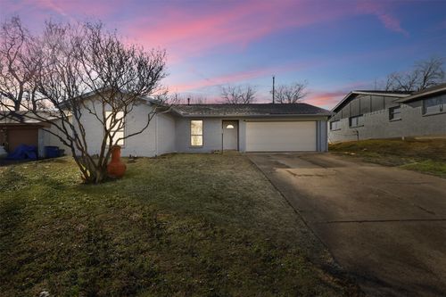 422 Clary Dr, Mesquite, TX, 75149-3044 | Card Image