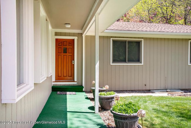 368 Meadow Ln, House other with 4 bedrooms, 3 bathrooms and null parking in Glenwood Springs CO | Image 6