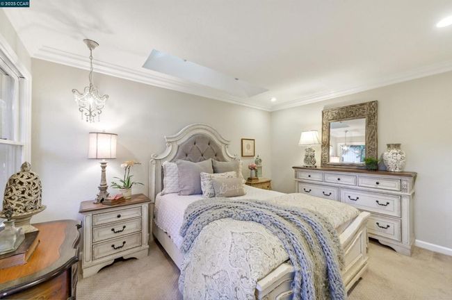 Primary Bedroom | Image 19