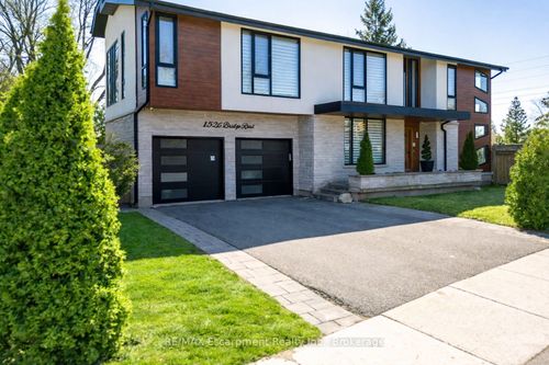 1526 Bridge Road, Oakville, ON, L6L2E3 | Card Image