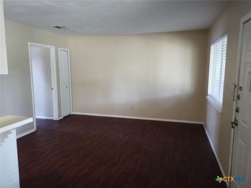 apt-202-1120 N King St, Seguin, TX, 78155-3842 | Card Image