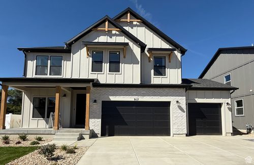 1075 E Blackfeet Dr, Eagle Mountain, UT, 84005-5925 | Card Image