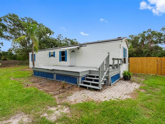 8714 N Meadowview Cir, House other with 2 bedrooms, 2 bathrooms and null parking in Tampa FL | Image 4