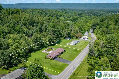 3573 Old Mill Rd, Slatington, PA, 18080-3706 | Card Image