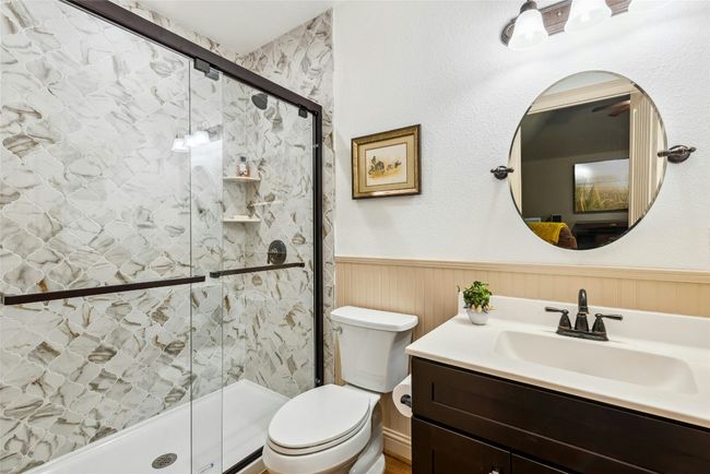 Loft Full Bath | Image 26