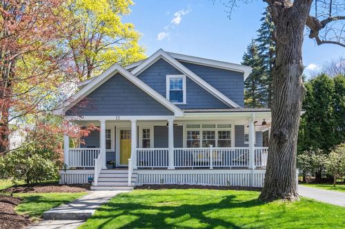11 Fairlawn St, Needham, MA, 02492-3513 | Card Image