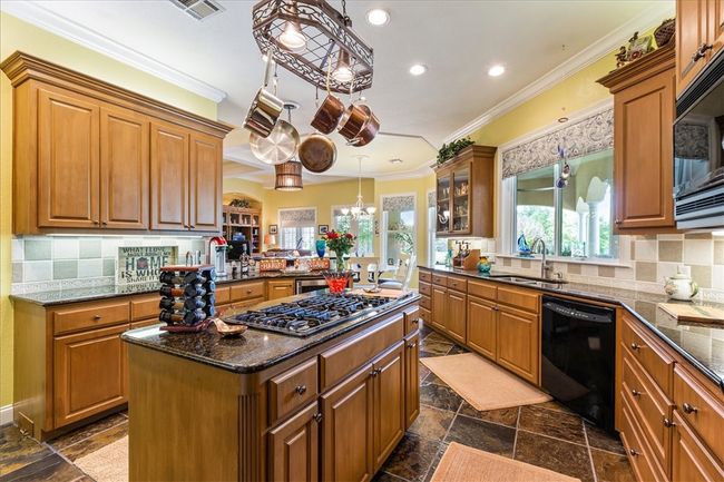 Kitchen | Image 15