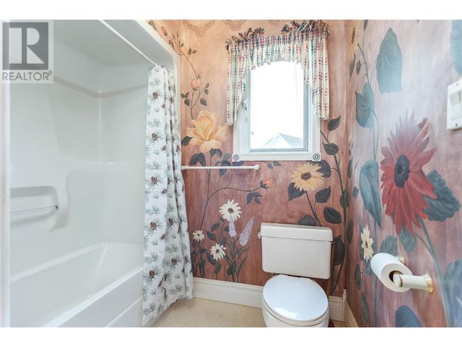 6655 Cosens Bay Rd, House other with 7 bedrooms, 5 bathrooms and 8 parking in Coldstream BC | Image 43