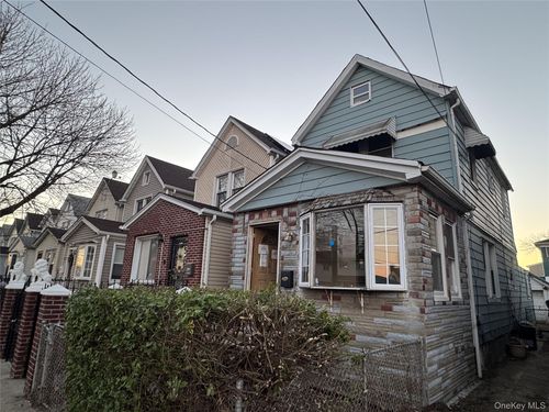 142 116th Ave, Jamaica, NY, 11436-1208 | Card Image