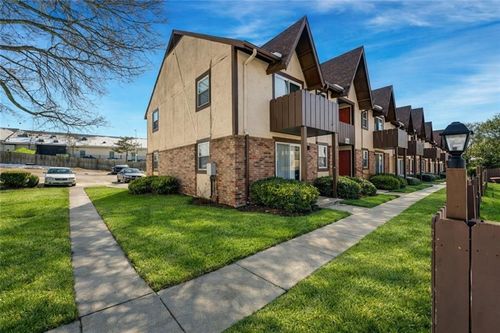 apt-4-6228 Robinson St, Overland Park, KS, 66202-3093 | Card Image