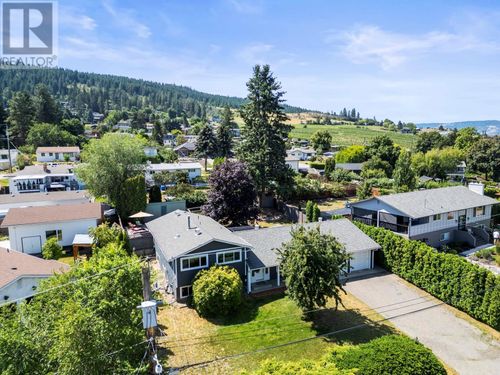 11704 Tassie Dr, Coldstream, BC, V1B1H5 | Card Image