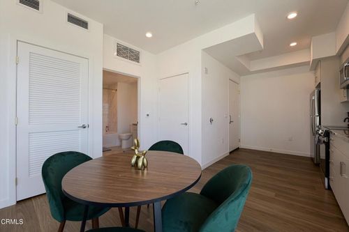 207-18900 Parthenia Street, Northridge, CA, 91324 | Card Image