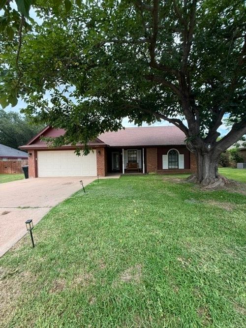 1717 Pemelton Dr, Abilene, TX, 79601-2615 | Card Image