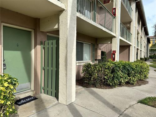 160-121 Oyster Bay Cir, ALTAMONTE SPRINGS, FL, 32701-8105 | Card Image