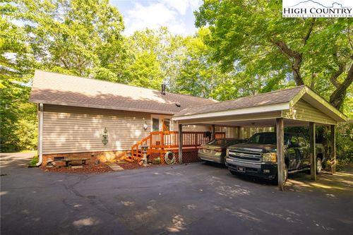 1169 Old Hampton Rd, Boone, NC, 28607-7421 | Card Image