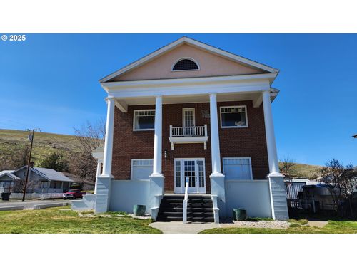 315 N Gale St, Heppner, OR, 97836-2022 | Card Image