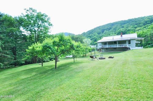 231 Bear Ridge Ln, WILLIAMSBURG, PA, 16693-8019 | Card Image