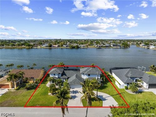 313 Se 6th St, Cape Coral, FL, 33990-1528 | Card Image