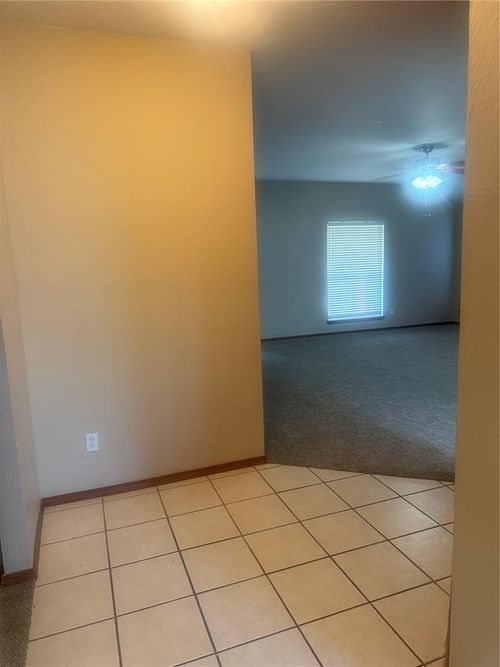12513 Sw 14th St, Yukon, OK, 73099-7004 | Card Image