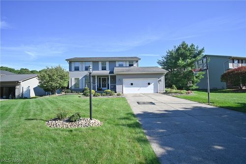 618 Cathy Ann Dr, Youngstown, OH, 44512-6552 | Card Image