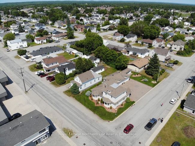 218 Nipissing St, House other with 3 bedrooms, 3 bathrooms and 6 parking in Sturgeon Falls ON | Image 49