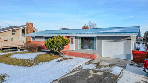 228 3 St W, Cardston, AB, T0K0K0 | Card Image