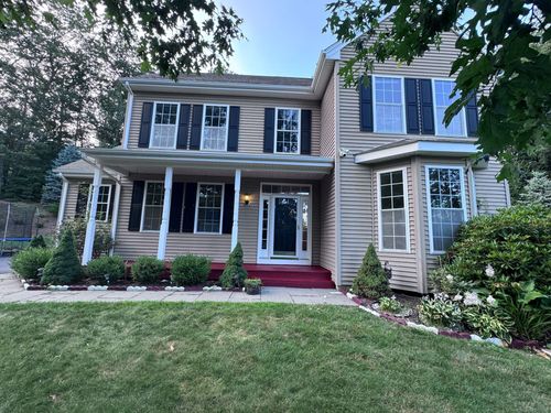 8 Ellsworth Pl, Avon, CT, 06001-5116 | Card Image
