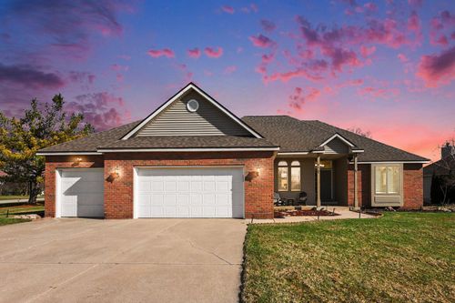 938 Mid Bluff Dr, Zeeland, MI, 49464-9190 | Card Image