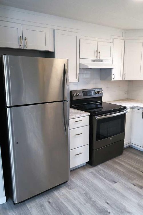 28 Riley St Ne, High River, AB, T1V1G5 | Card Image