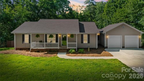 39328 Holly Ridge Rd, New London, NC, 28127-8517 | Card Image