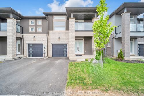 120 Renfrew Trail, Welland, ON, L3C0K2 | Card Image