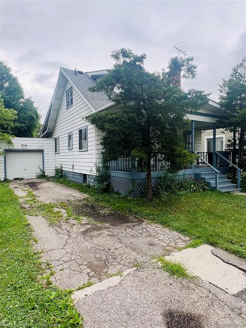 1329 Minnie St, Port Huron, MI, 48060-6155 | Card Image