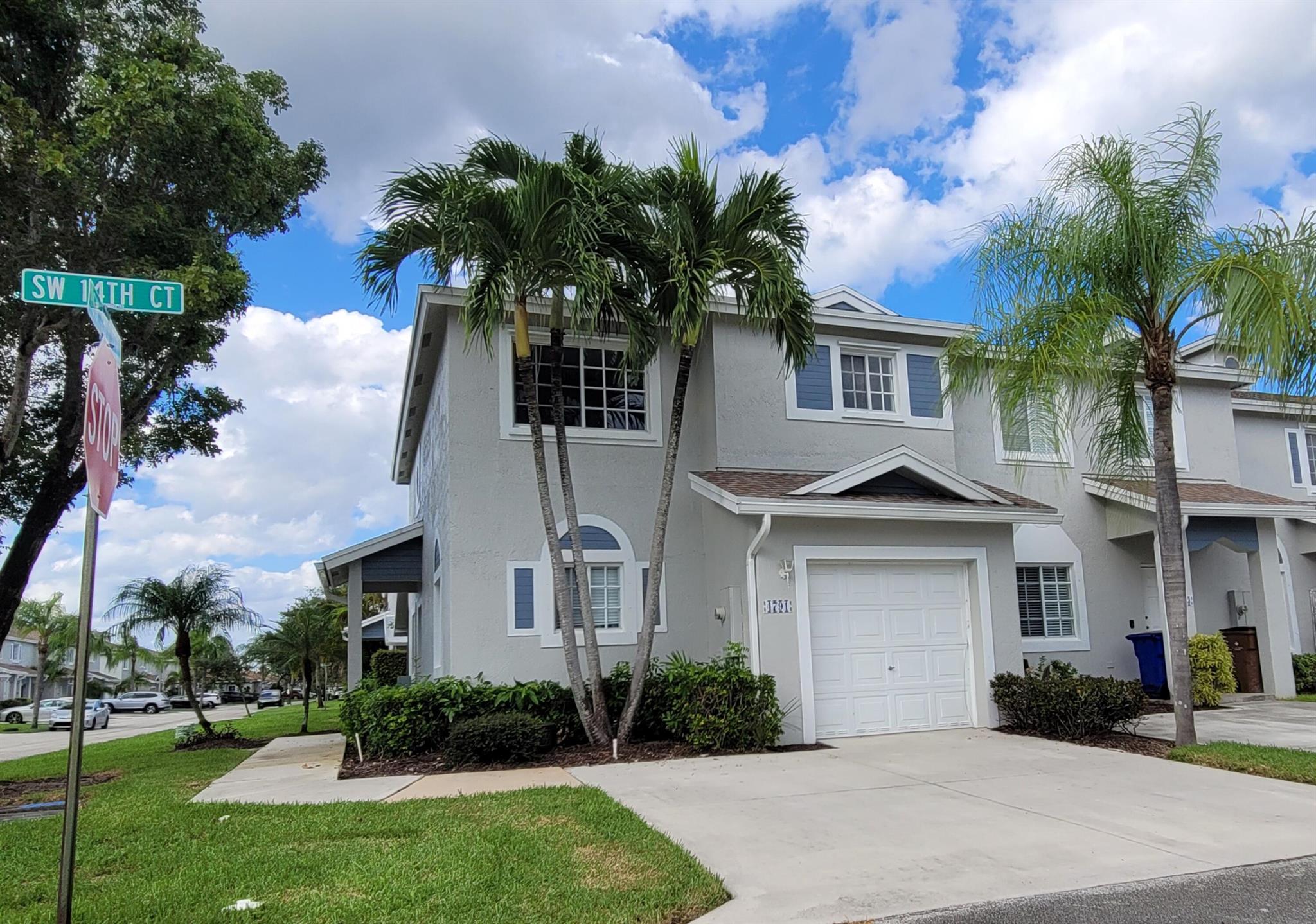 14th Ct, Deerfield Beach, FL 33442