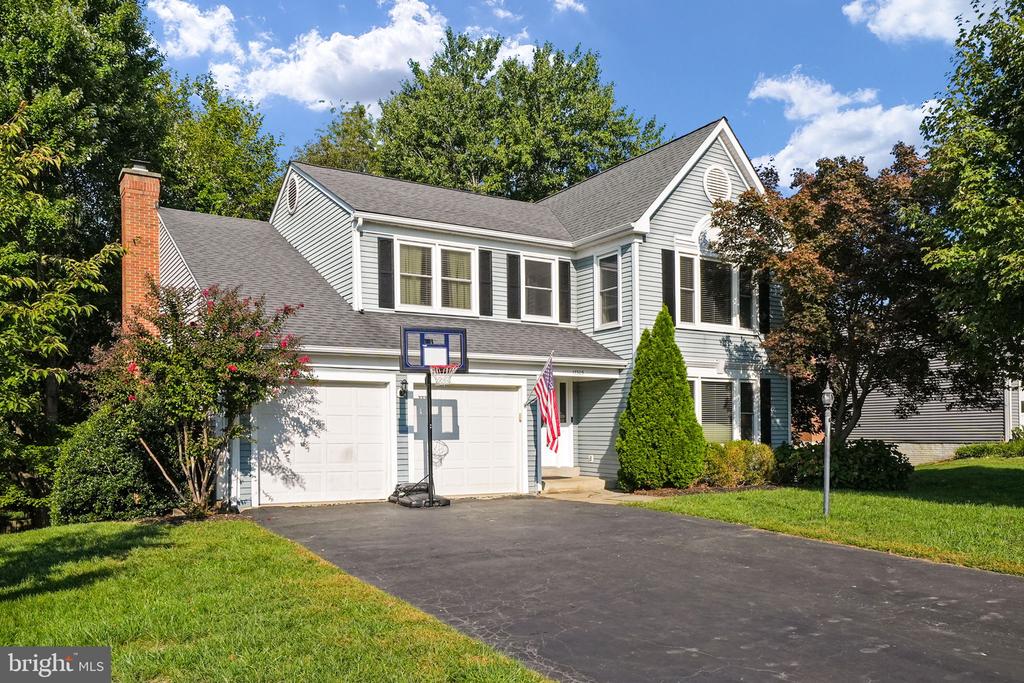 Pickwick Dr, Purcellville, VA 20132