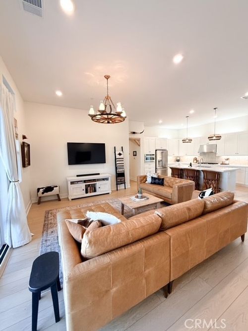 27628 Exploration Rd, Valencia, CA, 91381-2189 | Card Image